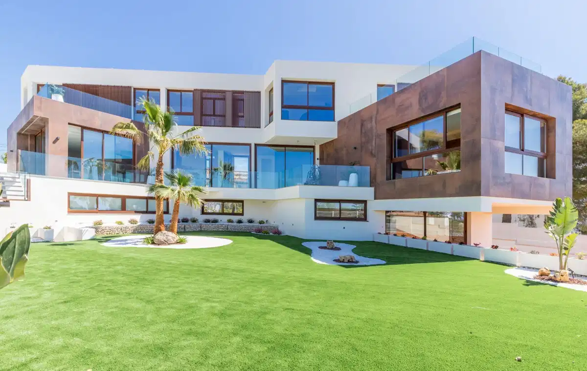 4 bedrooms, 7 bathrooms Villa in La Nucia