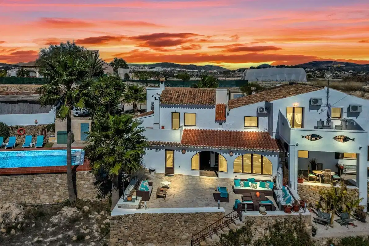 7 bedrooms, 5 bathrooms Finca in Benissa