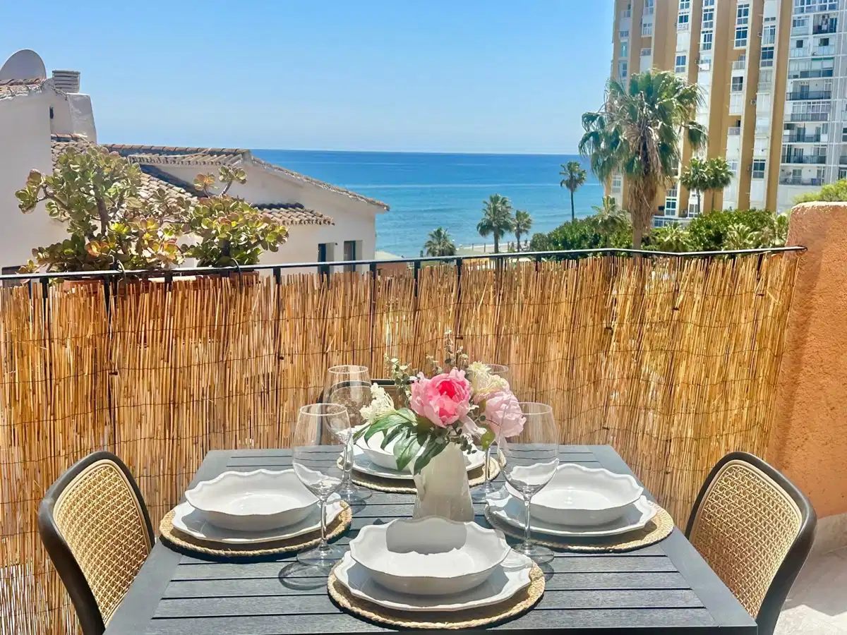 2 bedrooms, 2 bathrooms Apartment in Calahonda