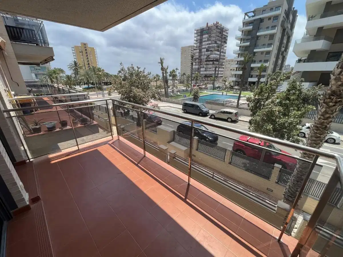 2 bedrooms, 2 bathrooms Apartment in Alicante