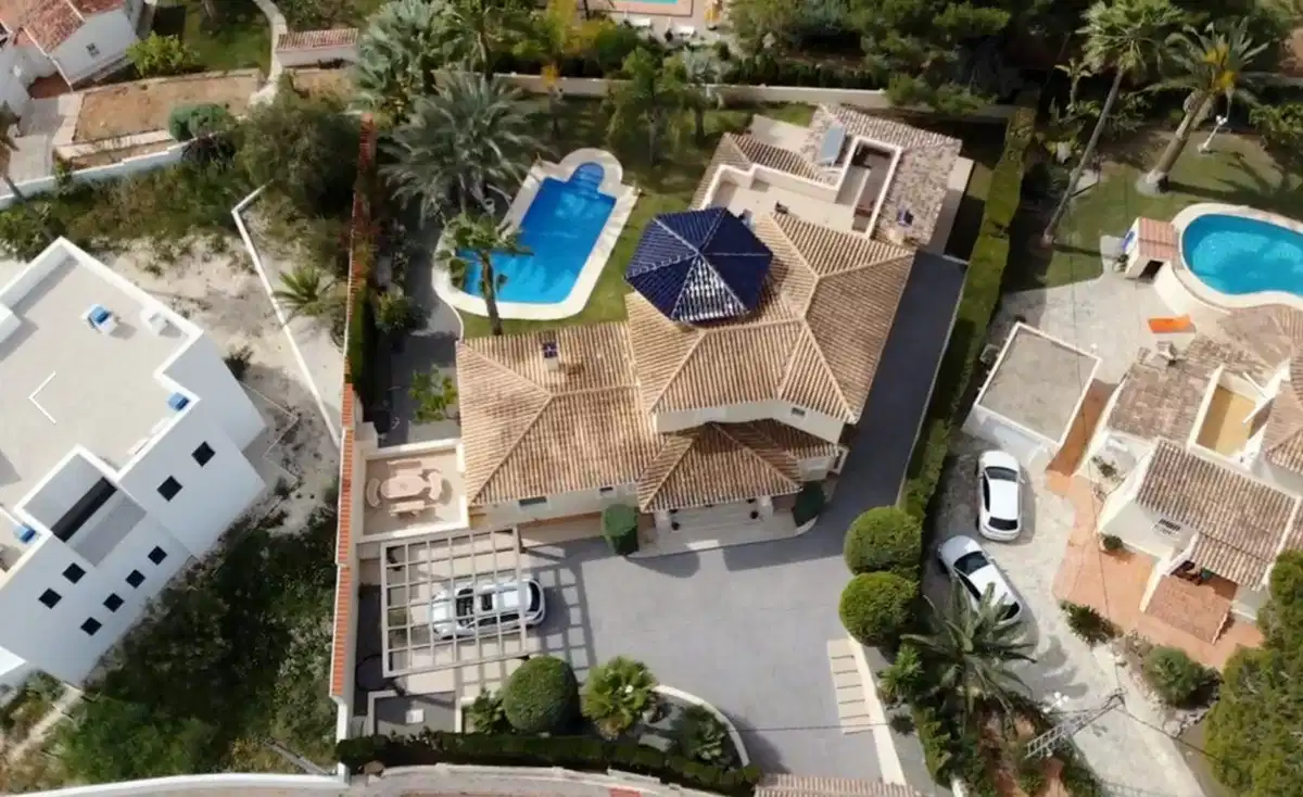 4 bedrooms, 4 bathrooms Villa in Alicante