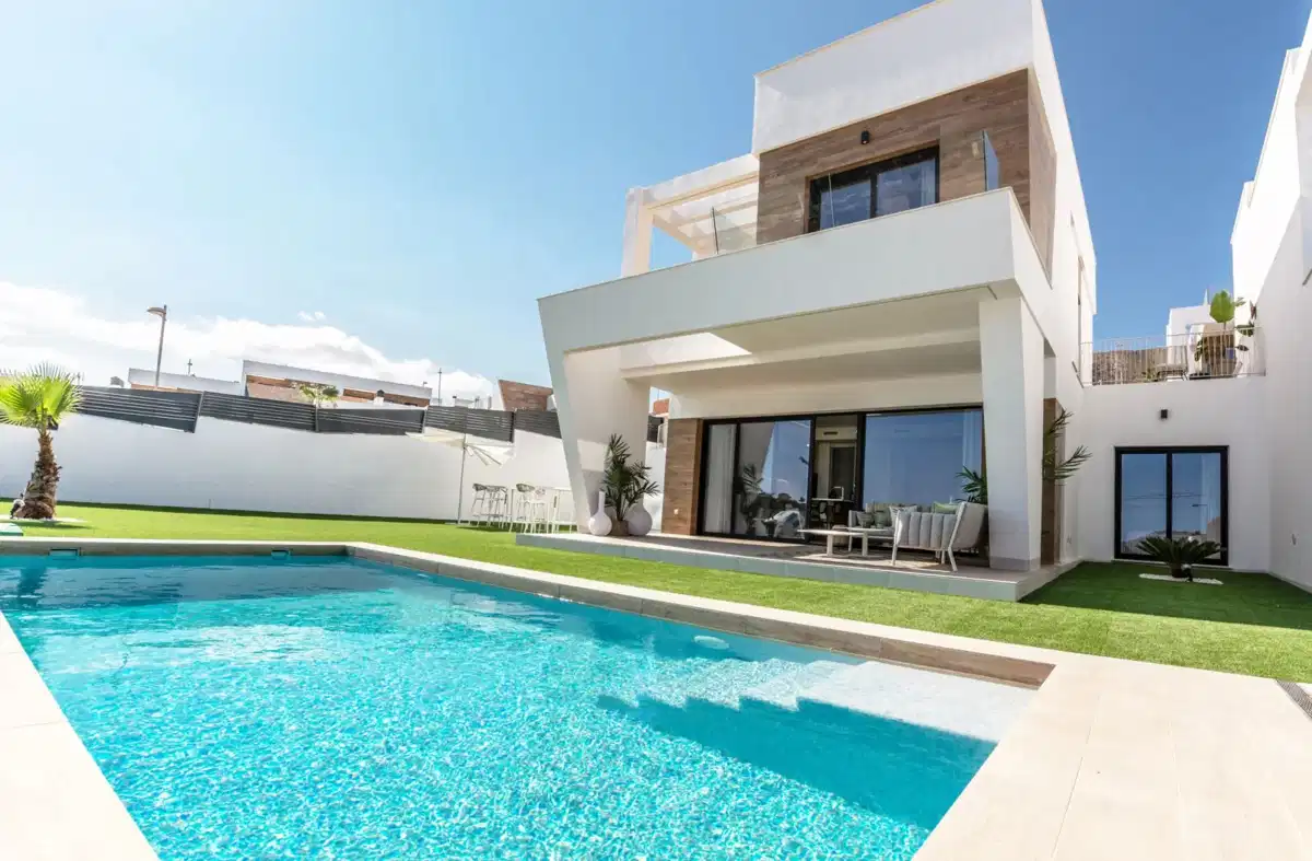 5 bedrooms, 5 bathrooms Villa in Finestrat