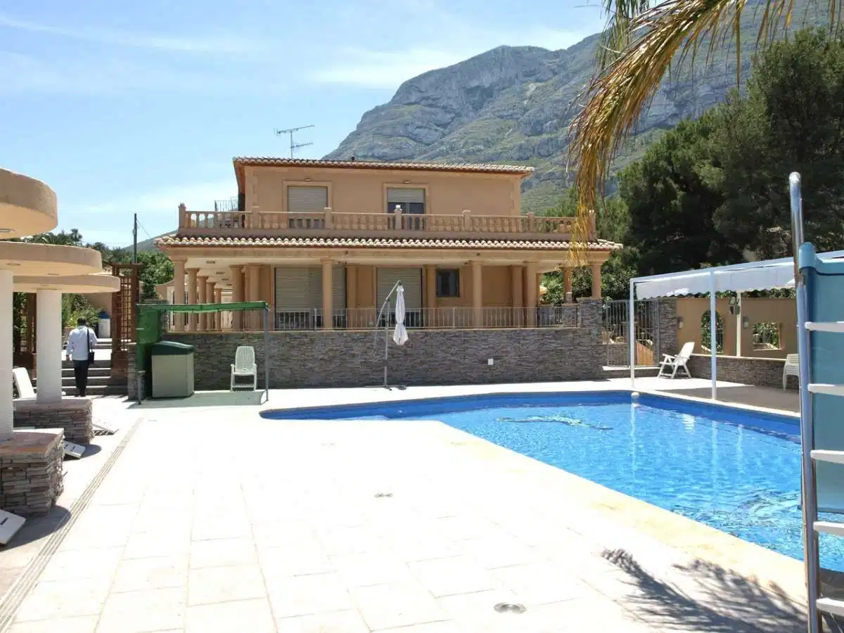 11 bedrooms, 6 bathrooms Villa in Denia