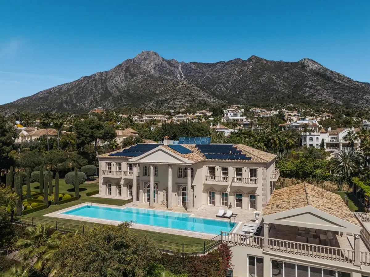 7 bedrooms, 9 bathrooms Villa in Sierra Blanca