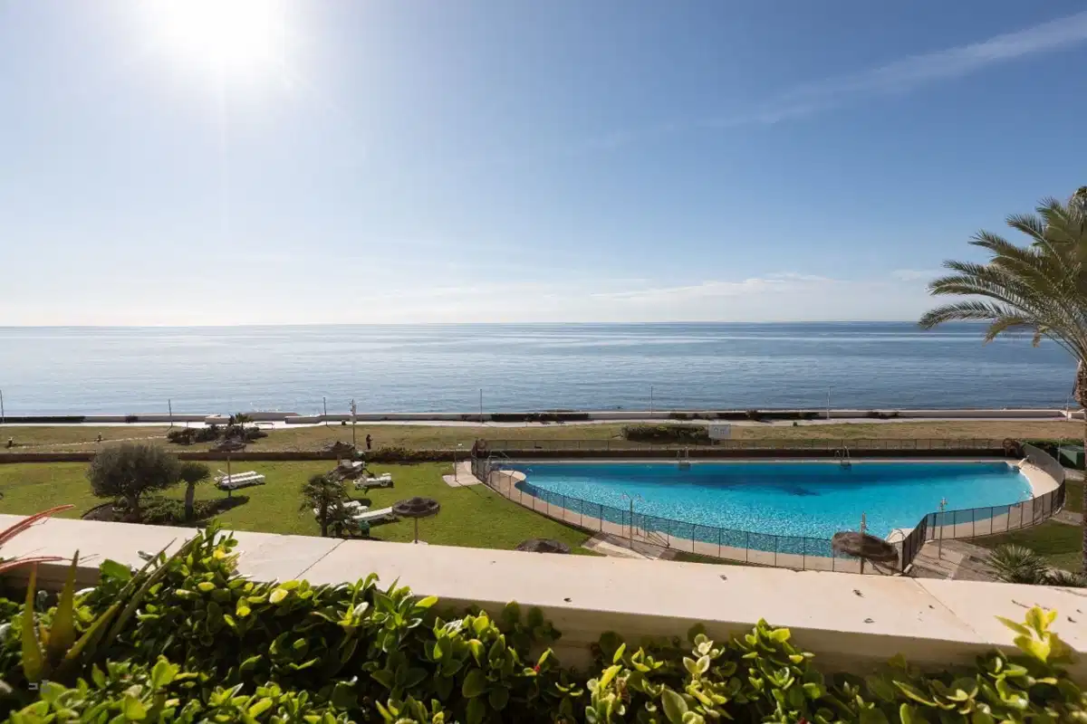 3 bedrooms, 2 bathrooms Apartment in Estepona