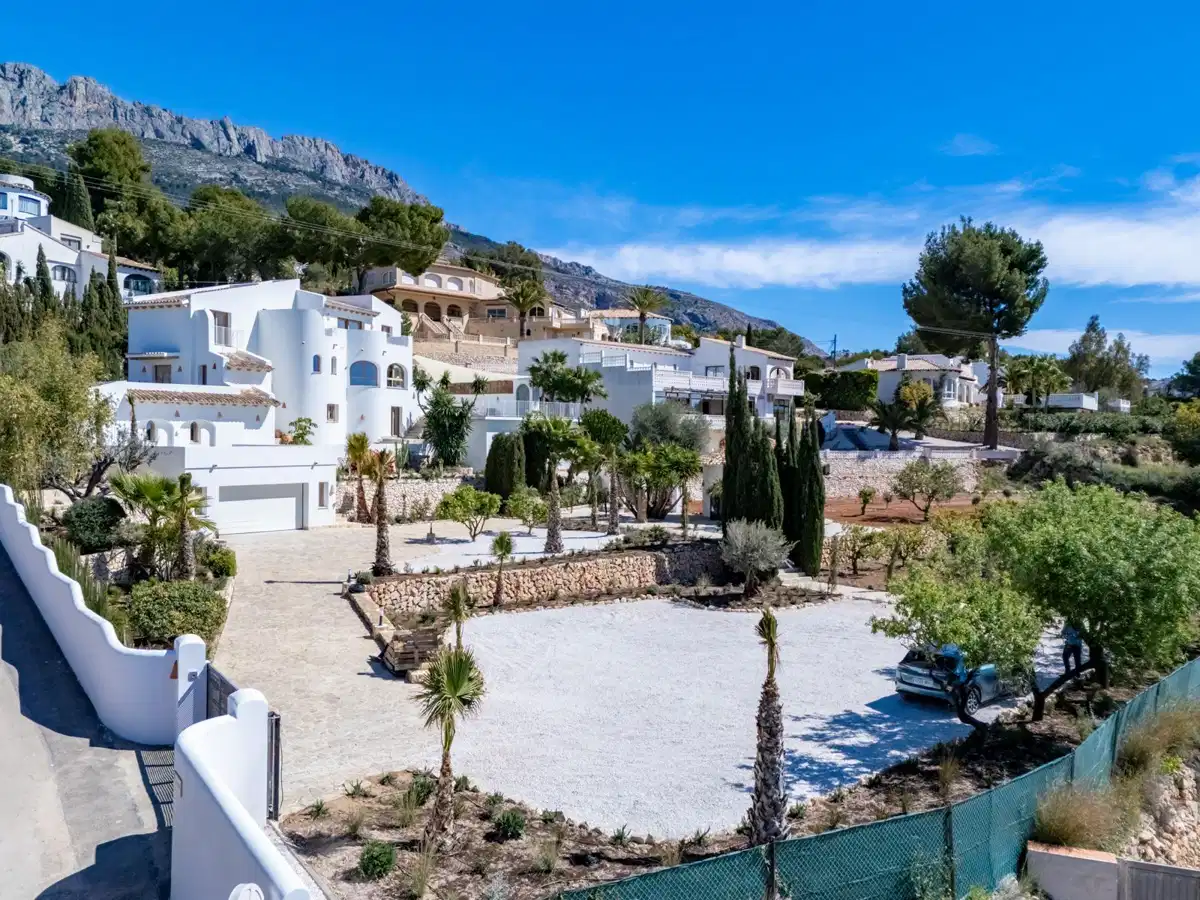 5 bedrooms, 4 bathrooms Villa in Altea