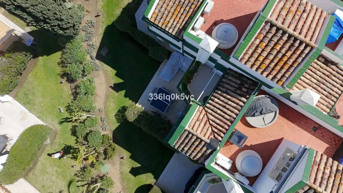 5 bedrooms, 3 bathrooms Townhouse in Estepona