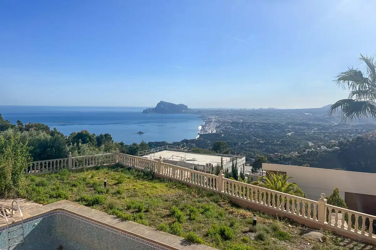5 bedrooms, 5 bathrooms Villa in Altea