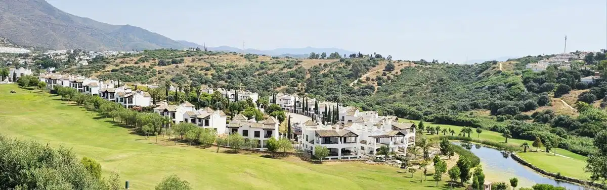 3 bedrooms, 4 bathrooms Villa in Estepona
