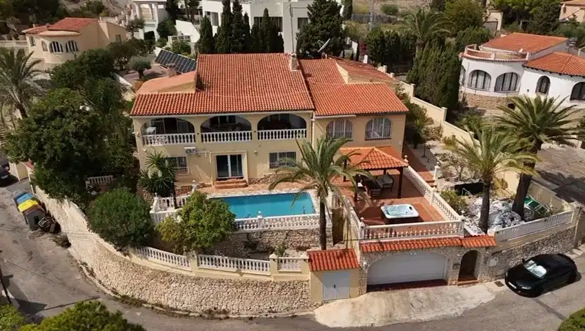 4 bedrooms, 4 bathrooms Villa in Calpe