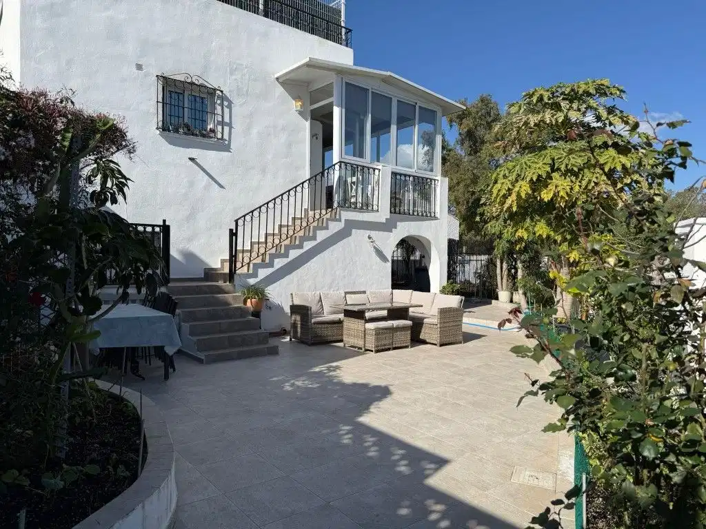 3 bedrooms, 3 bathrooms House in Estepona