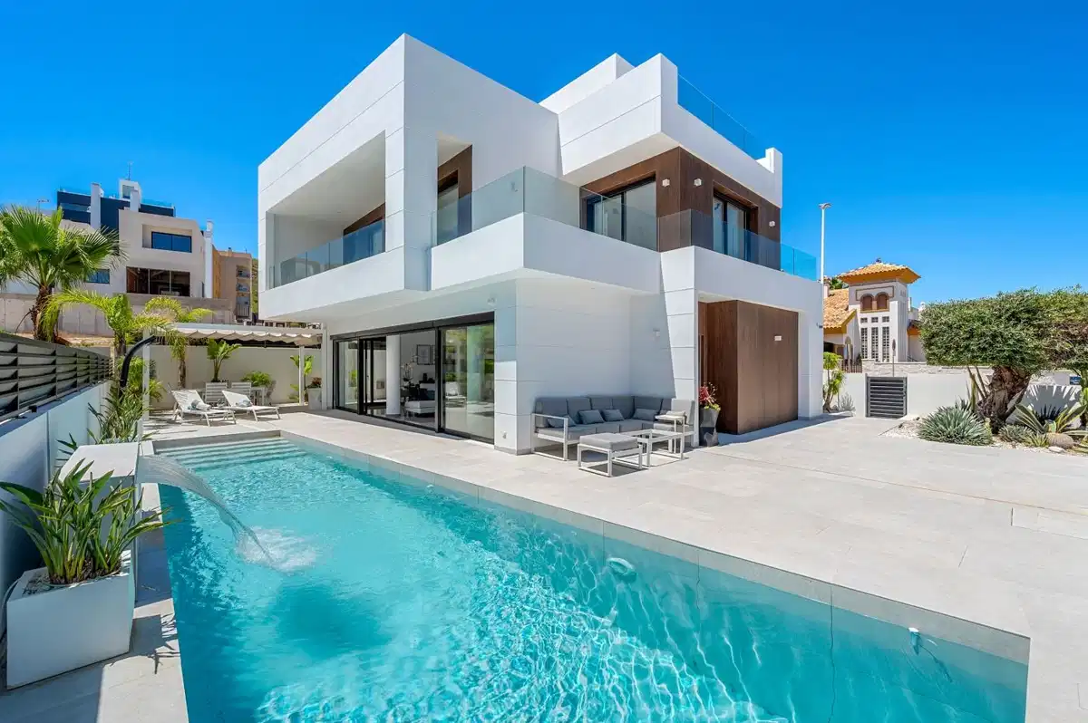 4 bedrooms, 3 bathrooms Villa in Guardamar del Segura