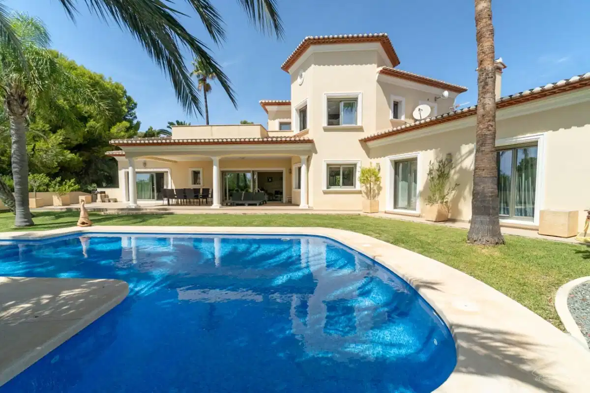 4 bedrooms, 4 bathrooms Villa in Benissa