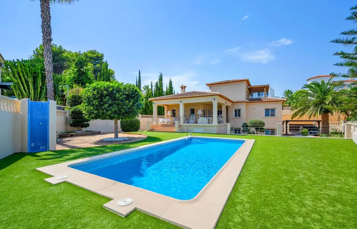 5 bedrooms, 3 bathrooms Villa in Benissa