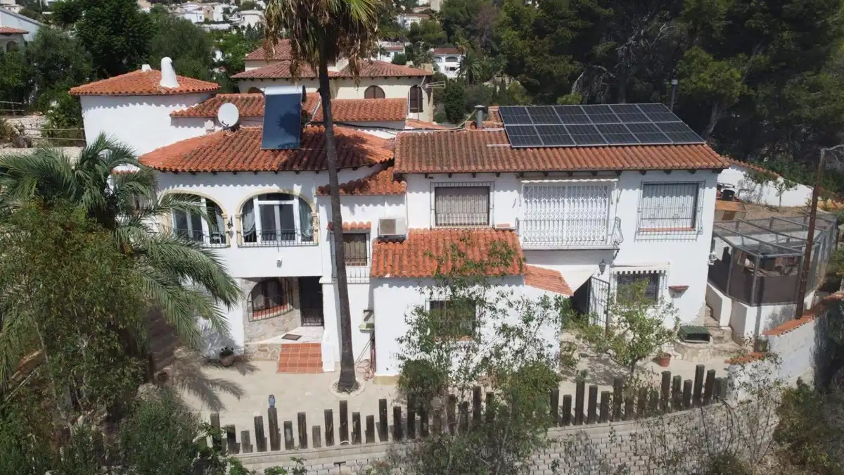 4 bedrooms, 2 bathrooms Villa in Benissa