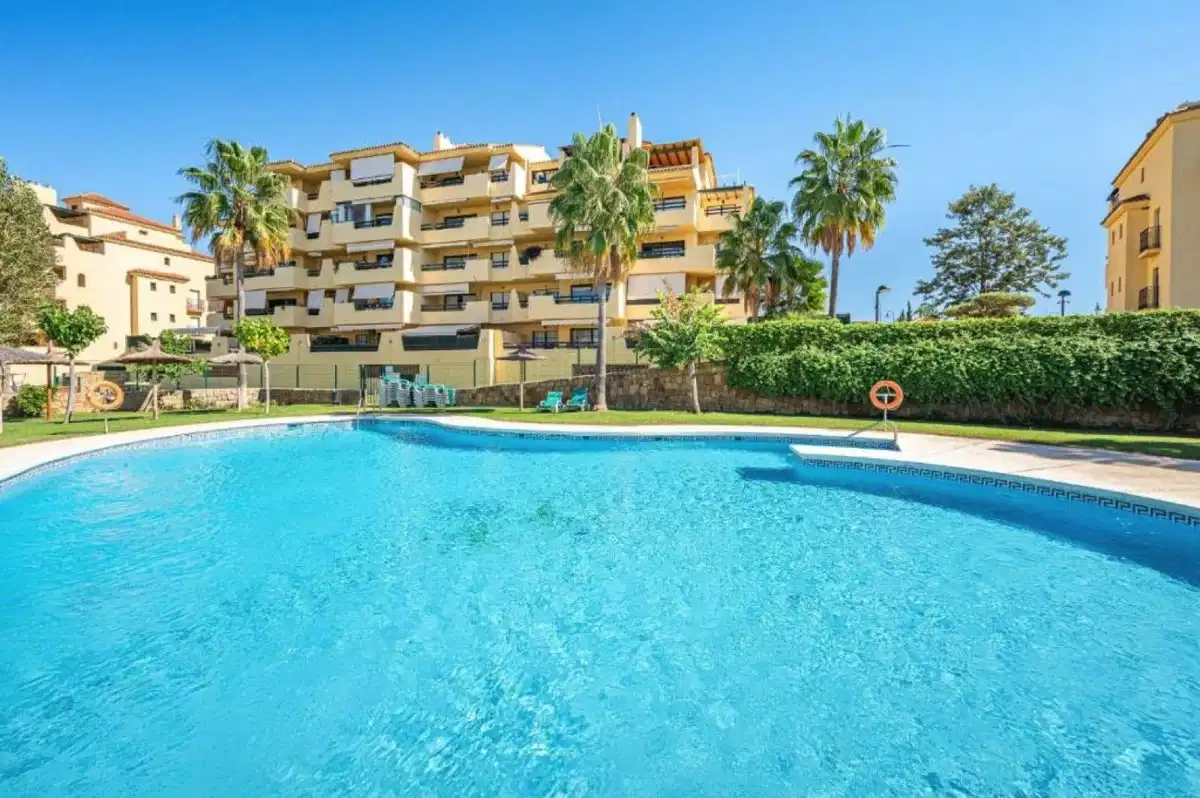 2 bedrooms, 2 bathrooms Apartment in Estepona