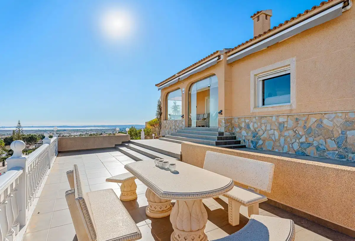 5 bedrooms, 3 bathrooms Villa in Ciudad Quesada