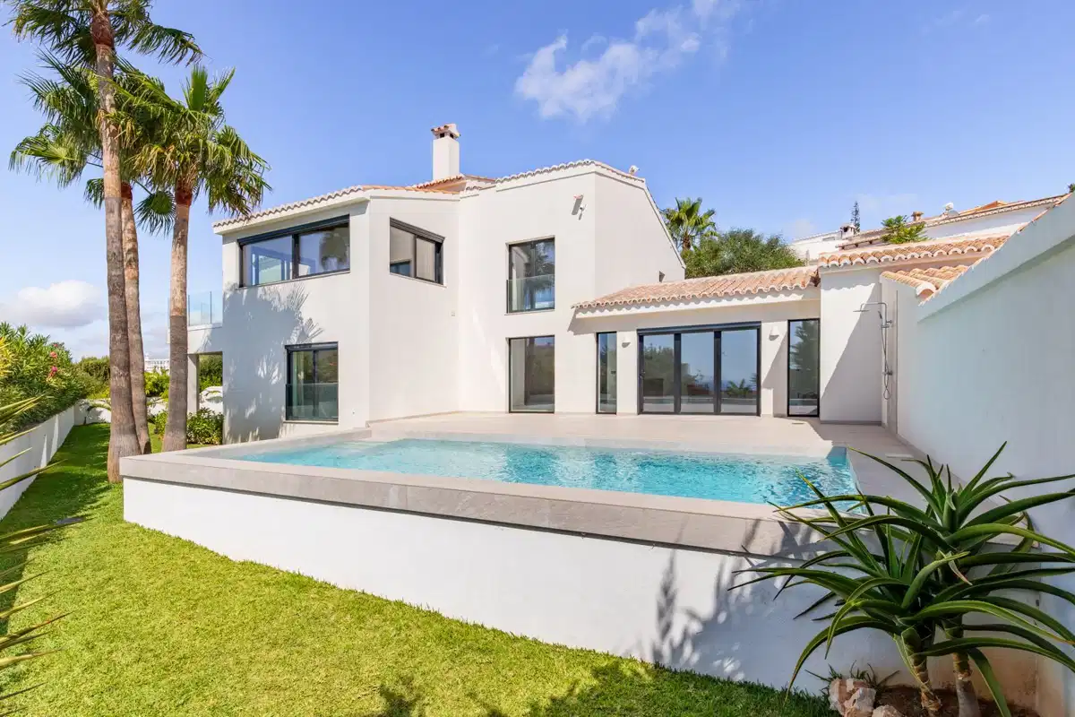 5 bedrooms, 3 bathrooms Villa in Cumbre del Sol