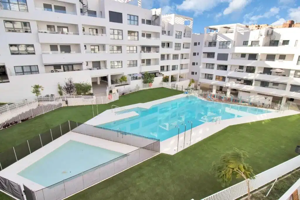 2 bedrooms, 2 bathrooms Apartment in Estepona