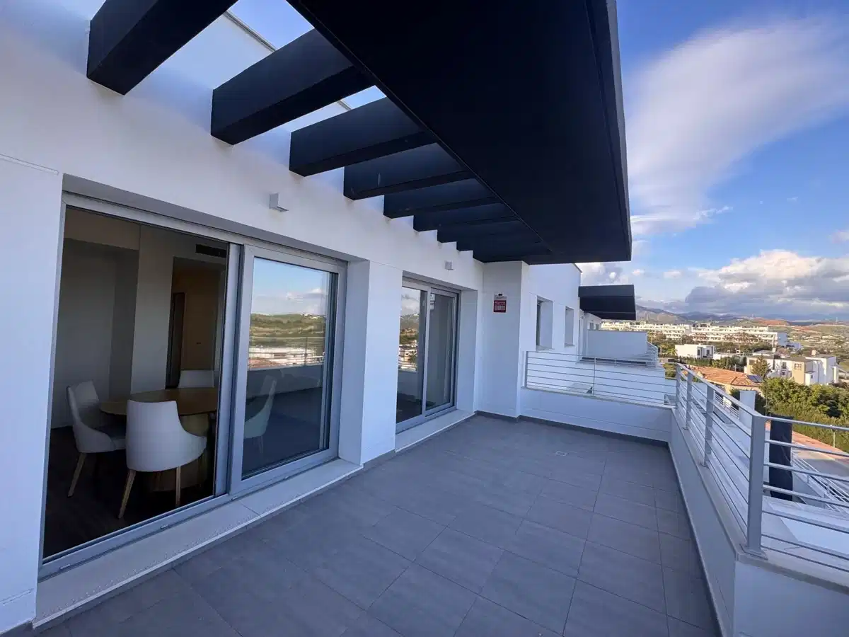 2 bedrooms, 2 bathrooms Penthouse in Estepona