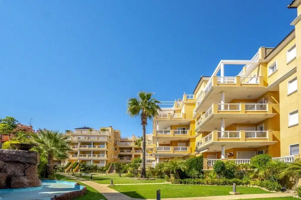 3 bedrooms, 2 bathrooms Penthouse in Campoamor thumb 2