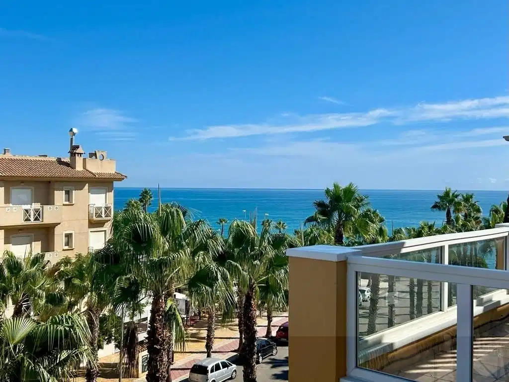3 bedrooms, 2 bathrooms Penthouse in Campoamor thumb 4