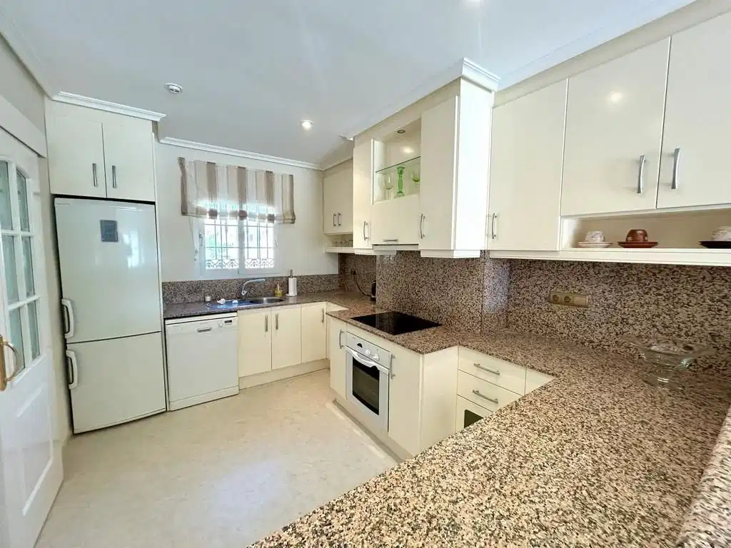 3 bedrooms, 2 bathrooms Penthouse in Campoamor thumb 8