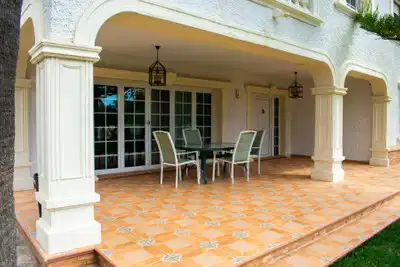 7 bedrooms, 4 bathrooms Villa in Orihuela Costa thumb 3