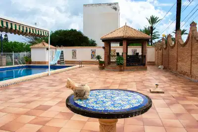 7 bedrooms, 4 bathrooms Villa in Orihuela Costa thumb 7