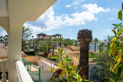 7 bedrooms, 4 bathrooms Villa in Orihuela Costa thumb 9
