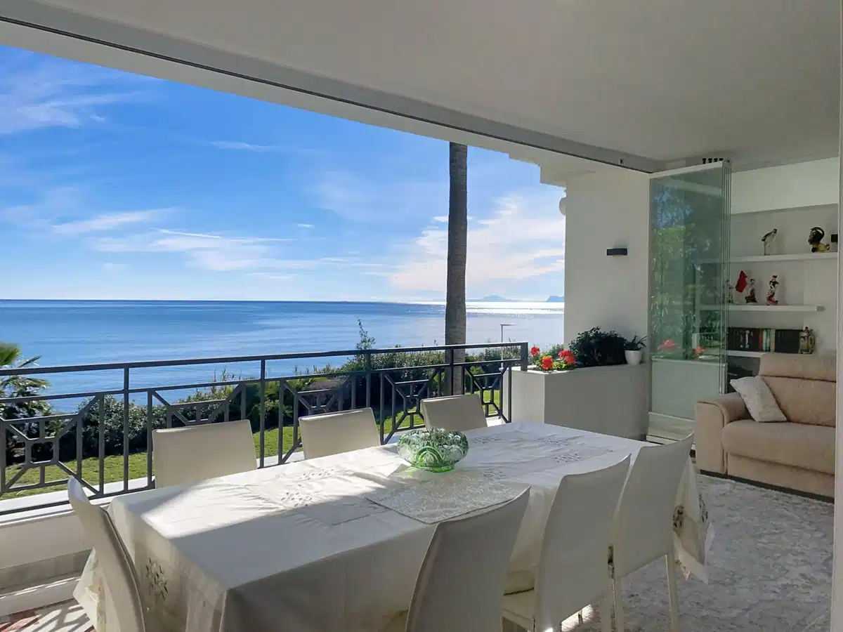 2 bedrooms, 2 bathrooms Apartment in Estepona