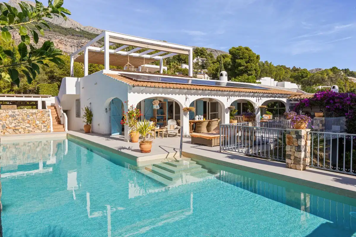 4 bedrooms, 4 bathrooms Villa in Altea