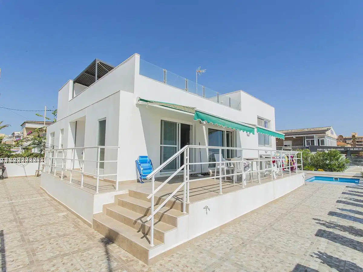6 bedrooms, 4 bathrooms Villa in La Mata