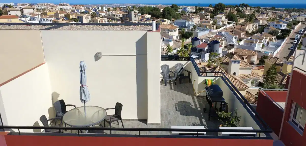 3 bedrooms, 2 bathrooms Townhouse in Villamartin