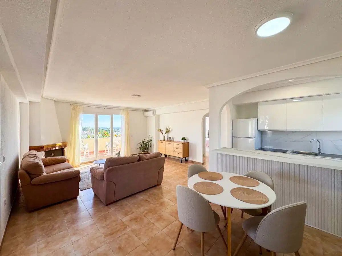 2 bedrooms, 2 bathrooms Penthouse in Punta Prima