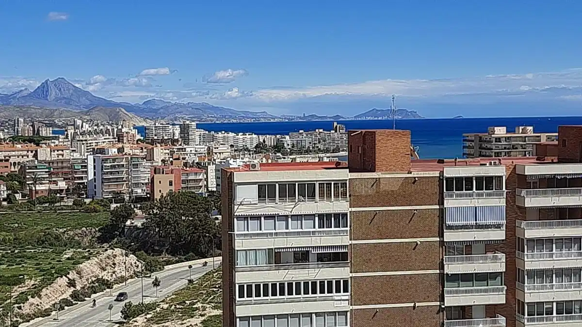 3 bedrooms, 2 bathrooms Apartment in El Campello
