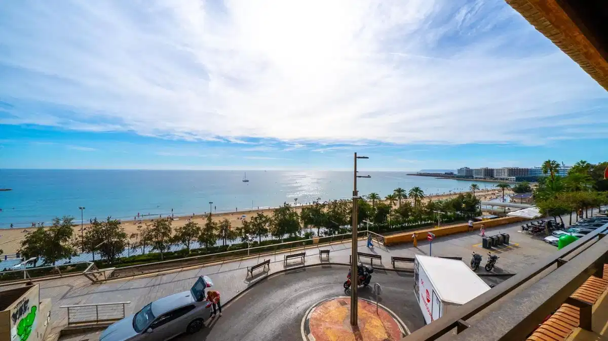2 bedrooms, 2 bathrooms Apartment in Alicante