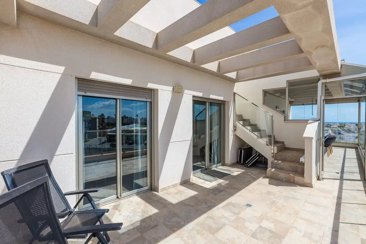 4 bedrooms, 2 bathrooms Penthouse in Orihuela Costa
