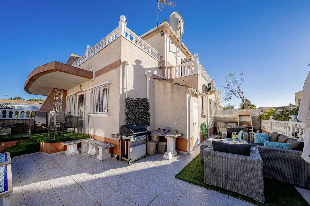3 bedrooms, 2 bathrooms Apartment in Orihuela Costa