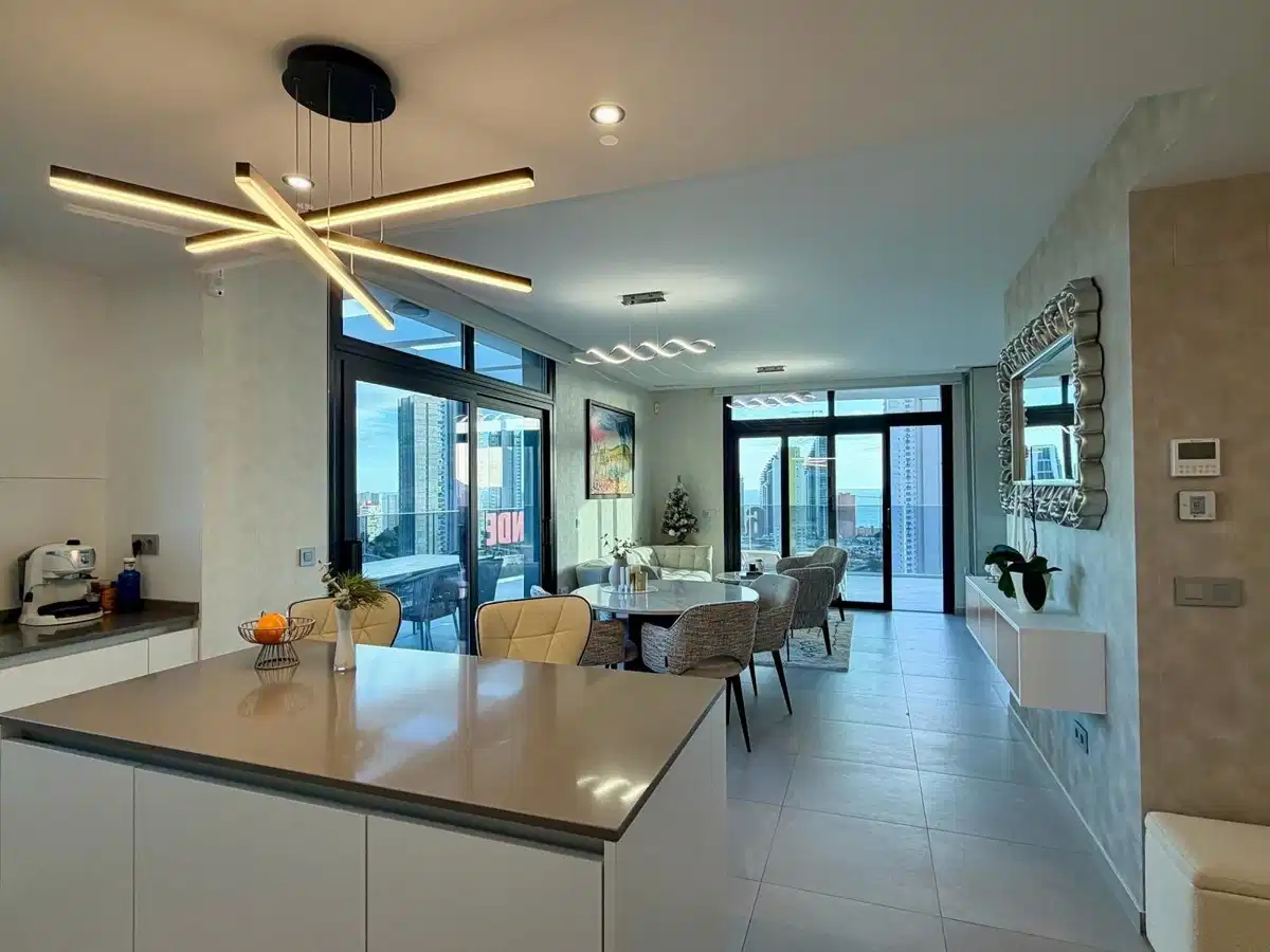3 bedrooms, 2 bathrooms Apartment in Benidorm