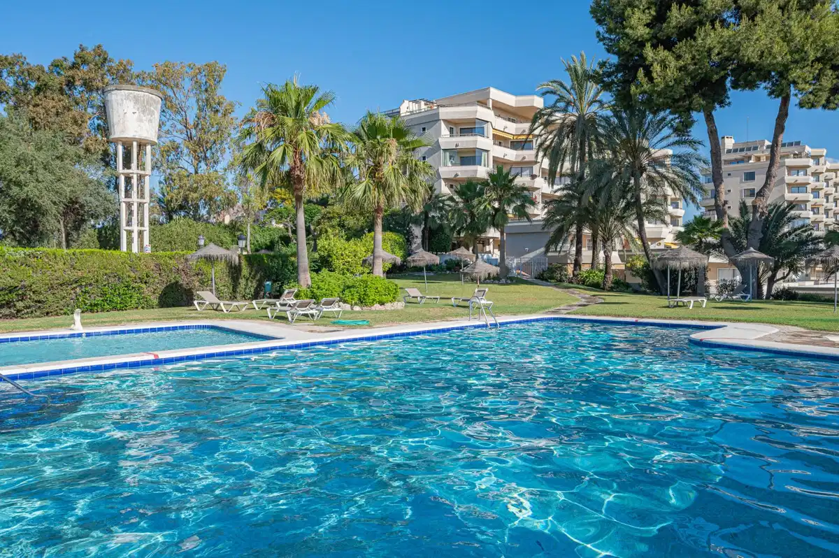 2 bedrooms, 3 bathrooms Apartment in Estepona