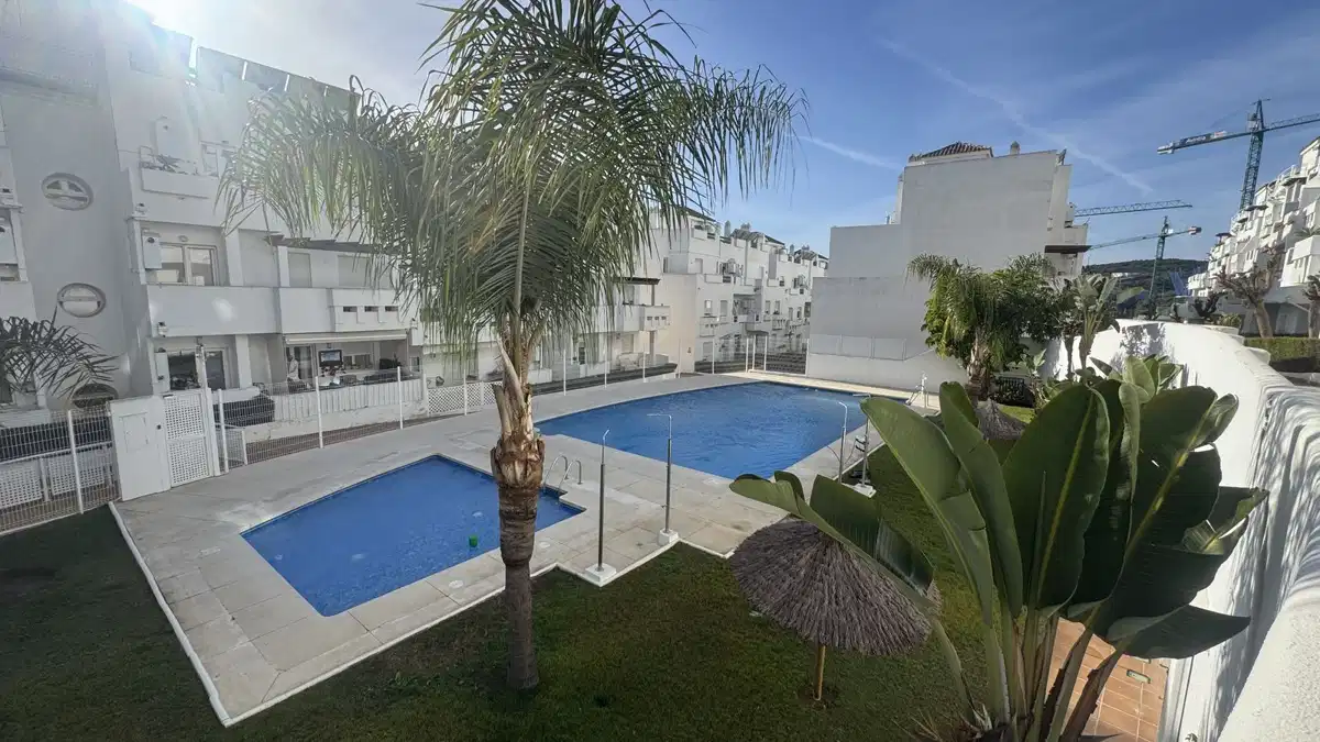 4 bedrooms, 2 bathrooms Duplex in Estepona