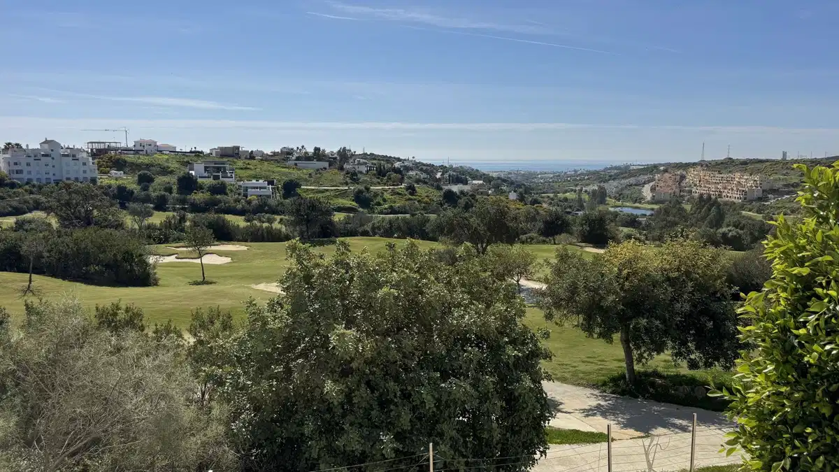 2 bedrooms, 2 bathrooms Apartment in Estepona