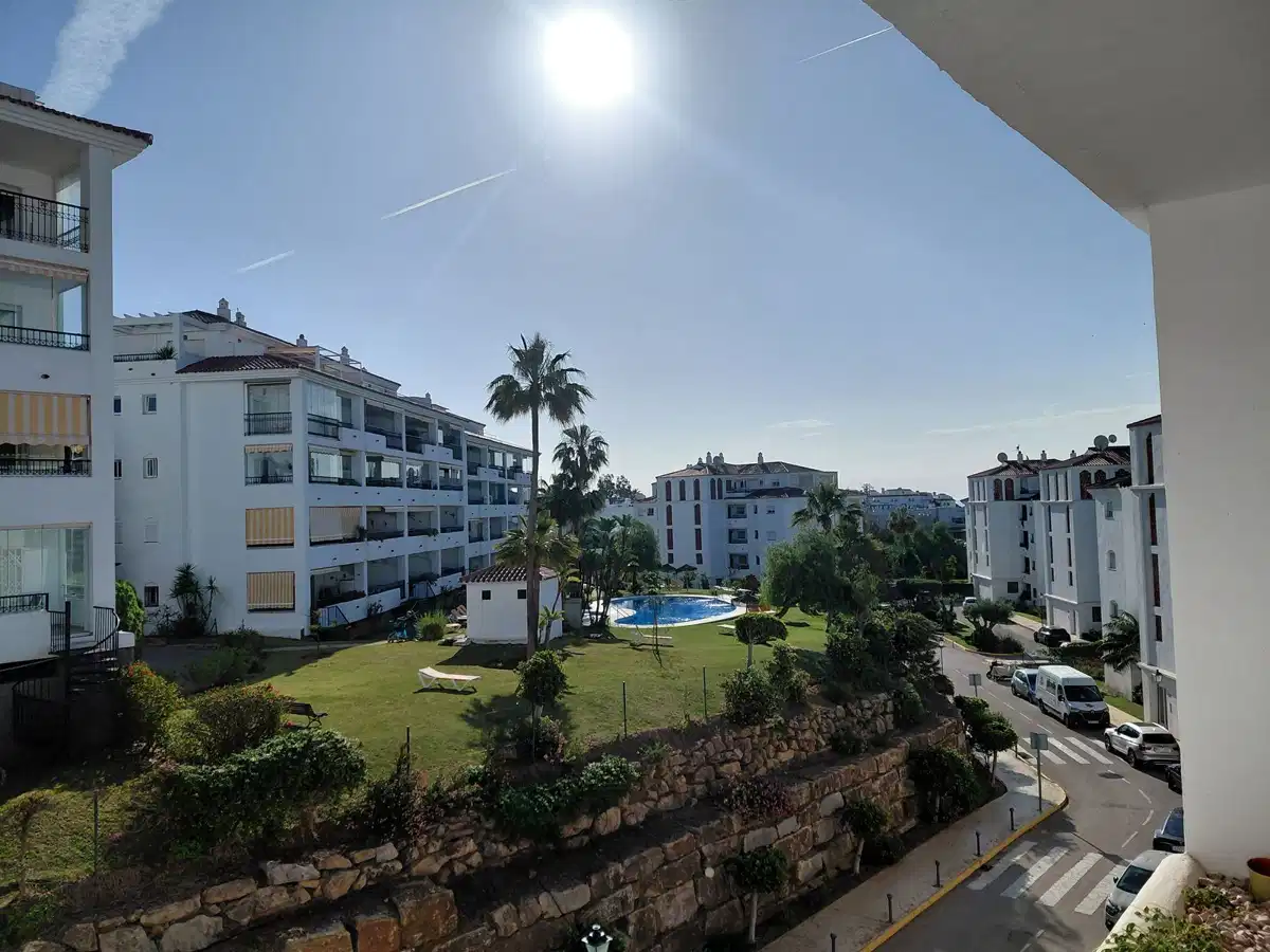 2 bedrooms, 2 bathrooms Apartment in Calahonda