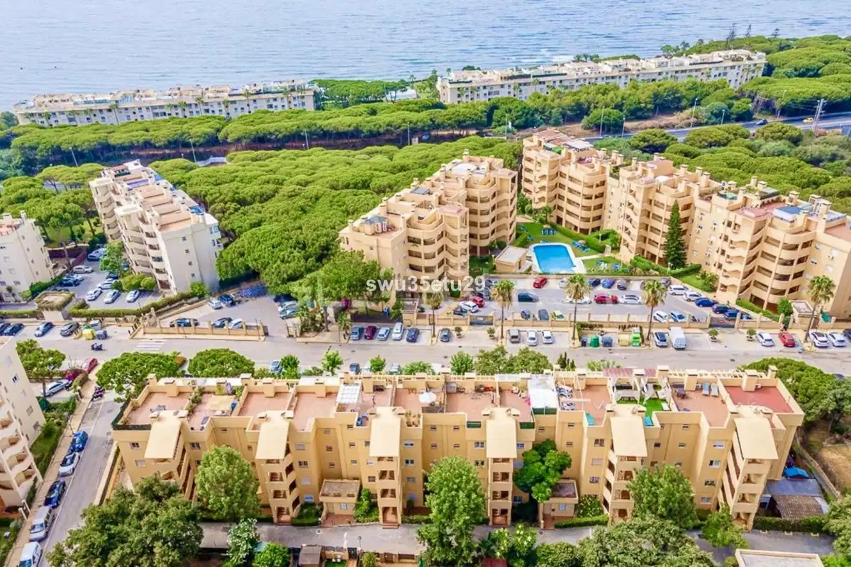 2 bedrooms, 1 bathrooms Apartment in Calahonda