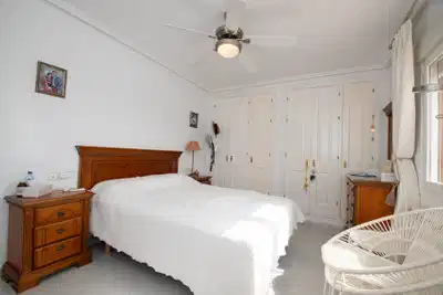 4 bedrooms, 2 bathrooms Villa in Orihuela Costa thumb 13