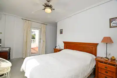 4 bedrooms, 2 bathrooms Villa in Orihuela Costa thumb 14