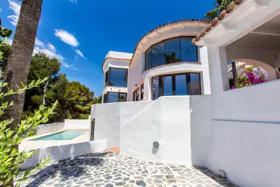 4 bedrooms, 4 bathrooms Villa in Benissa