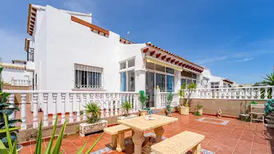 3 bedrooms, 2 bathrooms Townhouse in Punta Prima