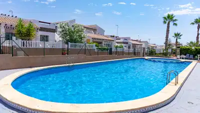 3 bedrooms, 2 bathrooms Townhouse in Punta Prima thumb 5